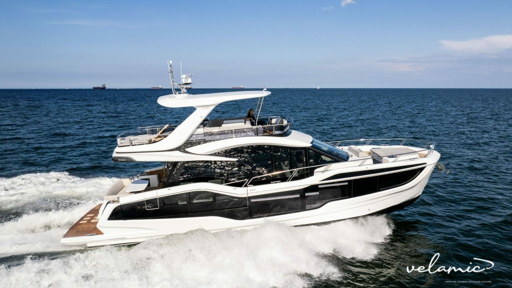 Galeon motor yachts made in Poland. Expert choice.