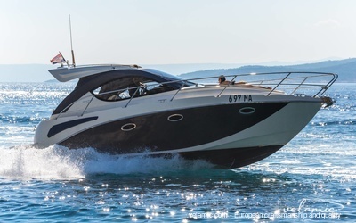 Motor yachts for inshore charters